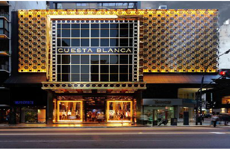 礼泉门头设计与商业空间的纽带。